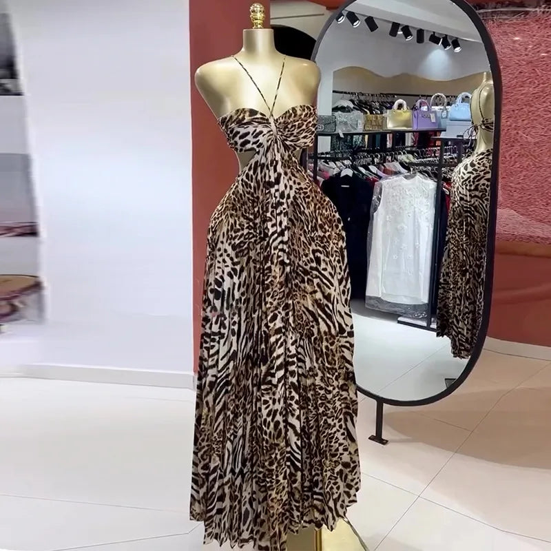 European and American Women's Fashion 2026 Summer New Sweet and Fresh Strapless Tie-Waist Pleated Oversized Dress