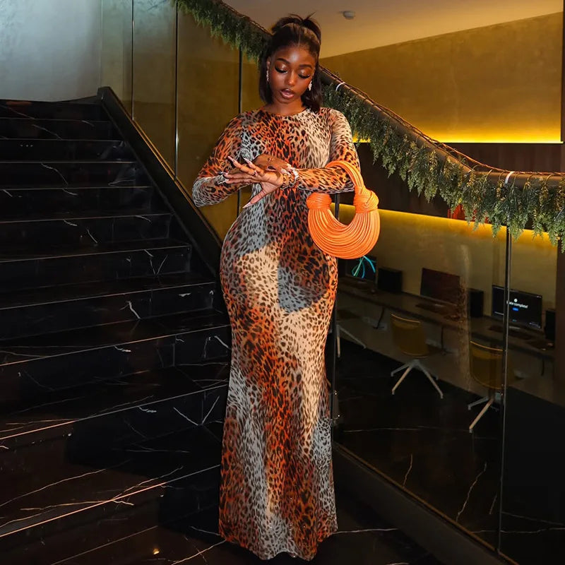 2026 Printed Leopard Print Stretch Halter-top Skirt with Long Sleeves and Fitted Dress in Full Stock