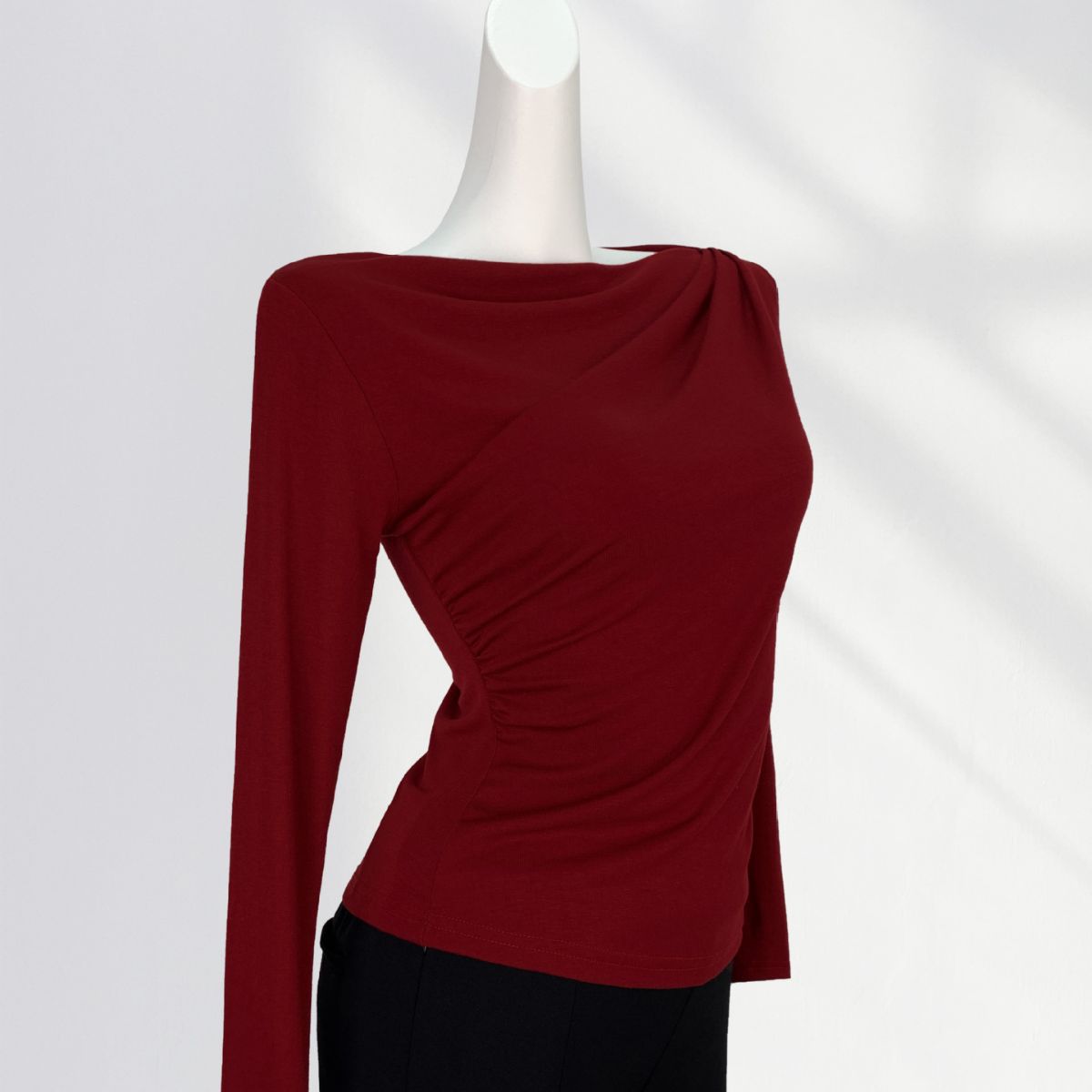 Elegant off-shoulder T-shirt women's early spring new women's clothing pure off-shoulder inner wear long sleeve bottoming shirt exquisite top