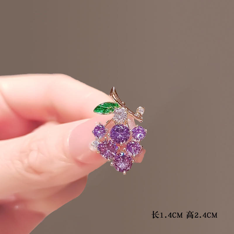 Mini Exquisite Grape Small Pin Elegant All-match Suit Brooch Cute Anti-light Fixed Buckle Women's Pressage Flap Purple