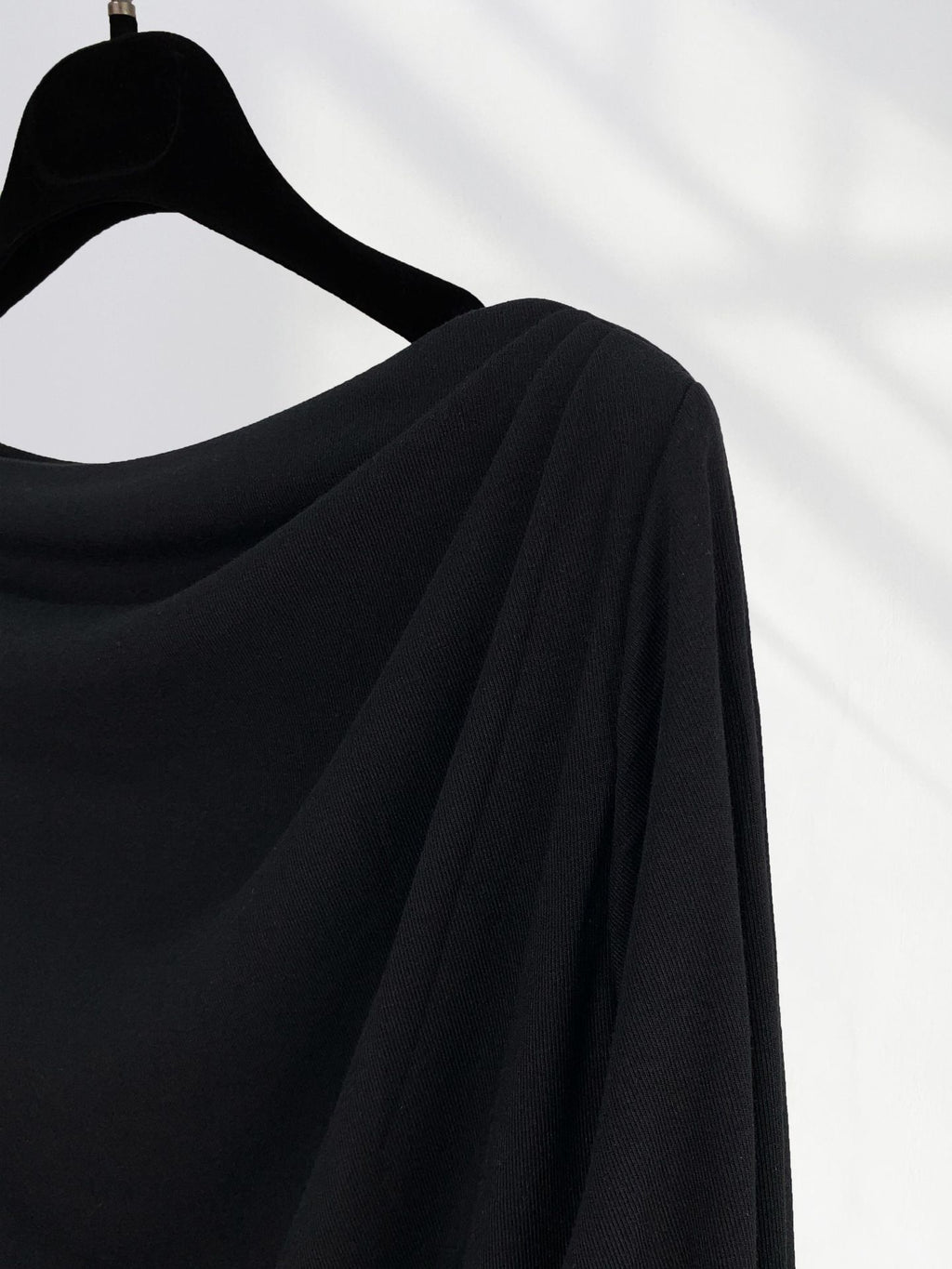 T-Shirt Femme Épaules Dénudées Manches Longues – Modal Doux, Coupe Ample